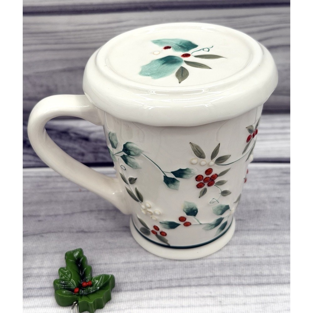 PAIR OF PFALTZGRAFF WINTERBERRY TEA CUPS WITH LIDS / COASTERS AND TEA INFUSERS - Picture 4 of 6